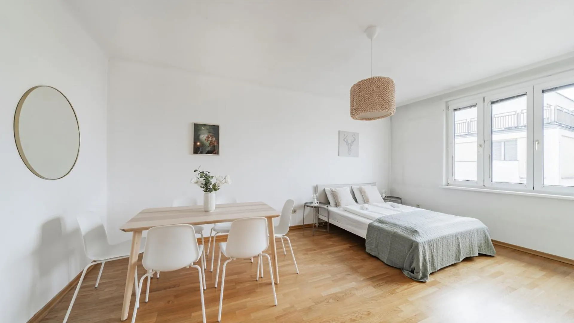 Gemuetliche 2-Zimmer Wohnung Im Herzen Wiens 0*, Viena